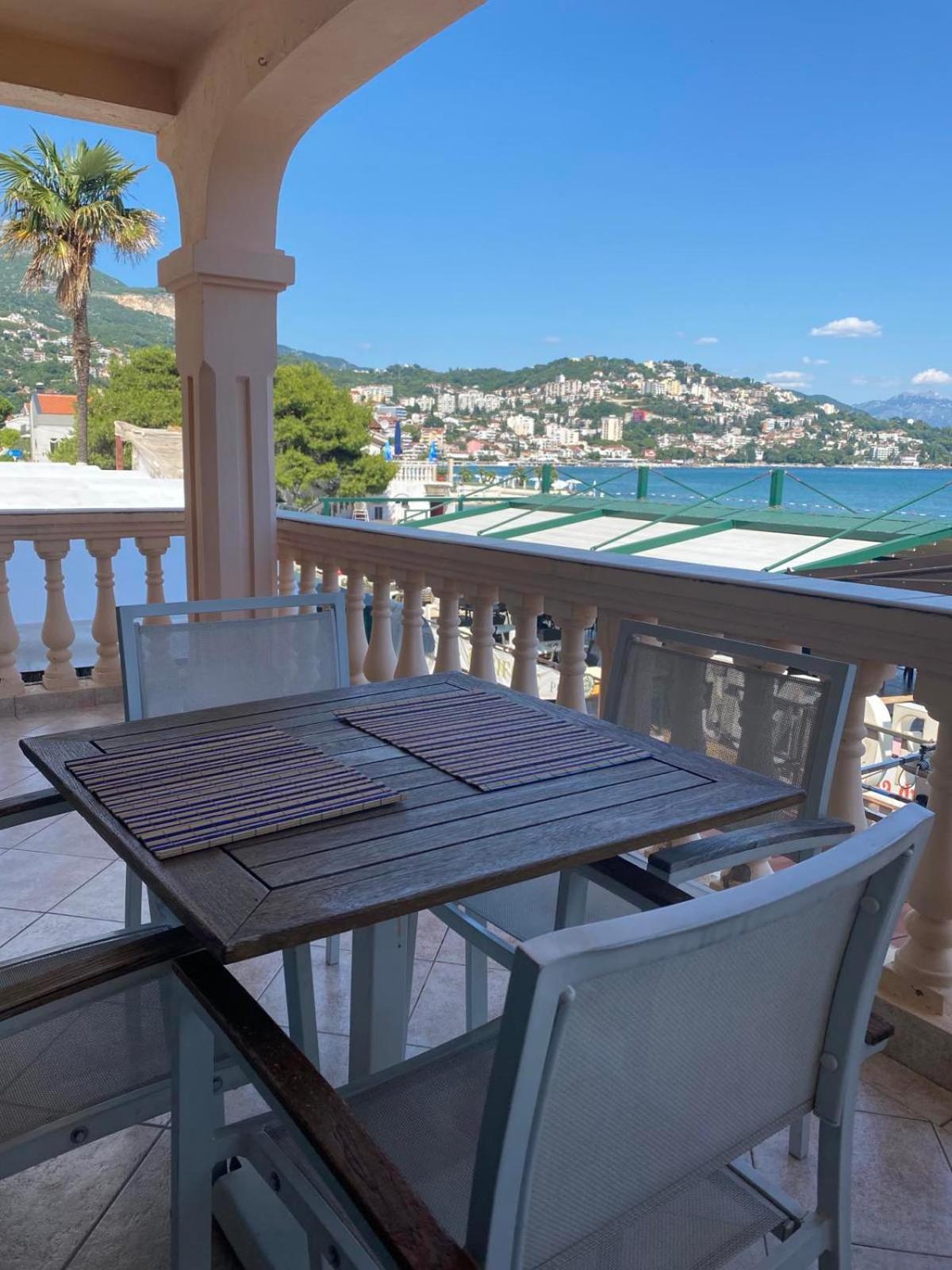 Apartments Grifone Lux Herceg Novi Ngoại thất bức ảnh
