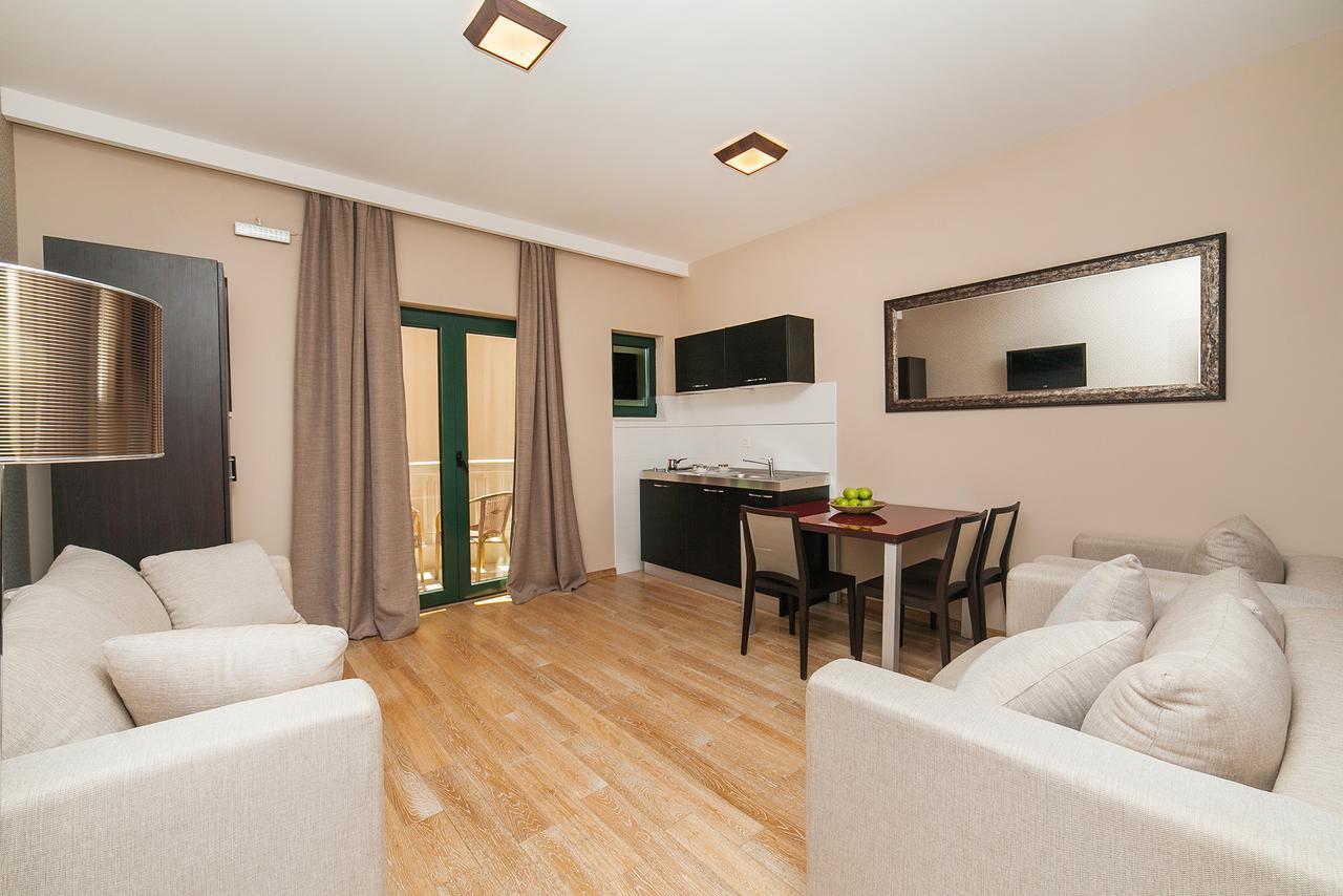 Apartments Grifone Lux Herceg Novi Ngoại thất bức ảnh