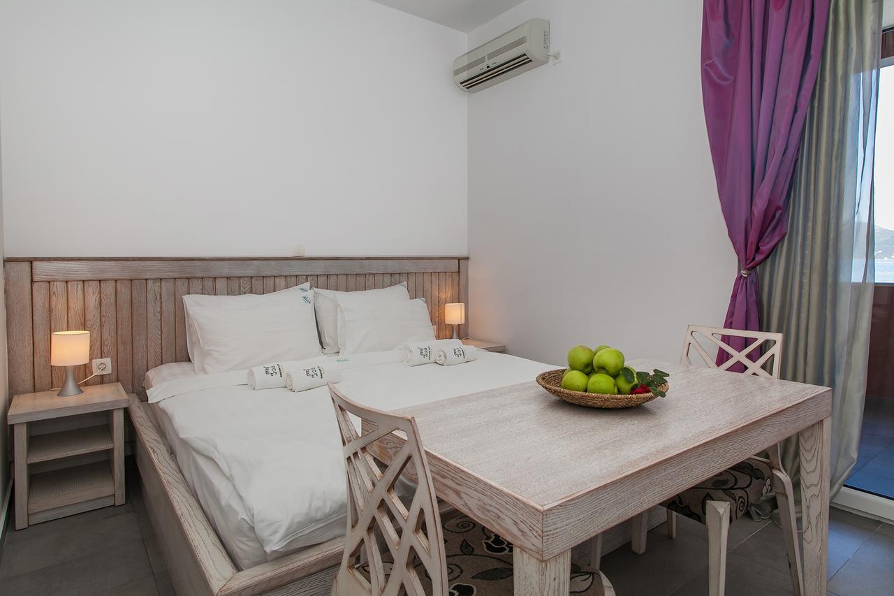 Apartments Grifone Lux Herceg Novi Ngoại thất bức ảnh