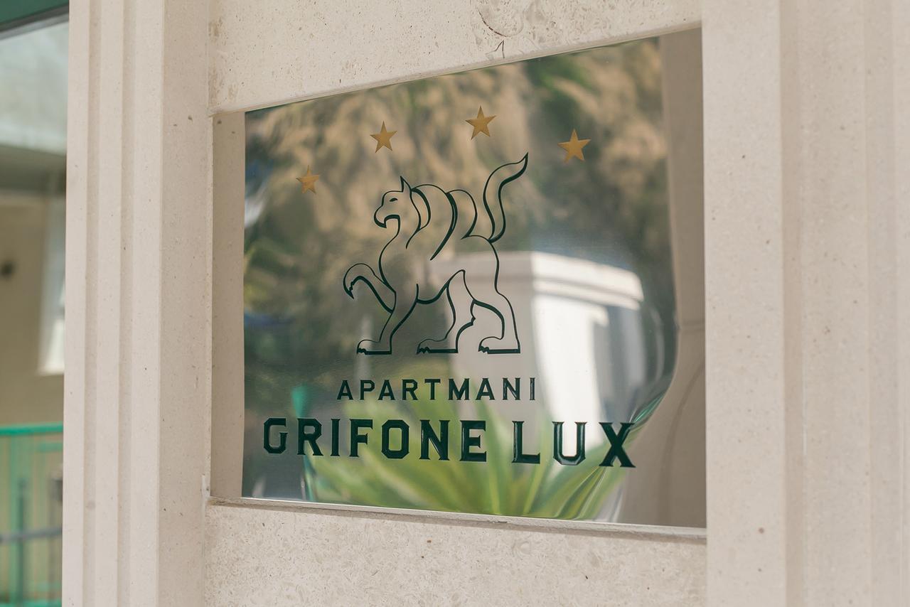 Apartments Grifone Lux Herceg Novi Ngoại thất bức ảnh