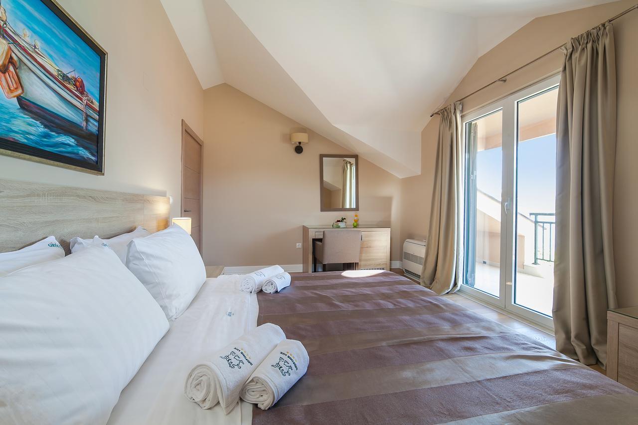 Apartments Grifone Lux Herceg Novi Ngoại thất bức ảnh