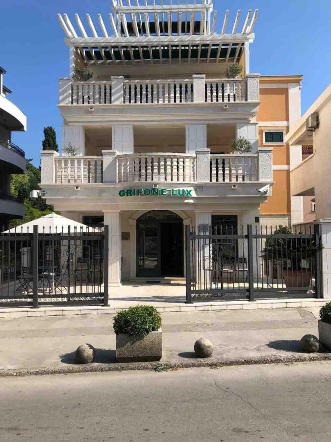 Apartments Grifone Lux Herceg Novi Ngoại thất bức ảnh